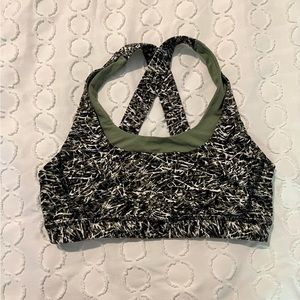 Lululemon sports bra